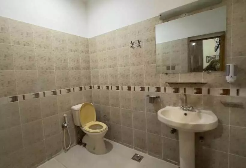 پانسیون Secure Inn Guest House Bahria Town