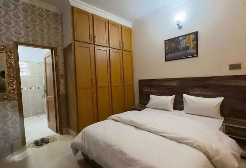 پانسیون Secure Inn Guest House Bahria Town
