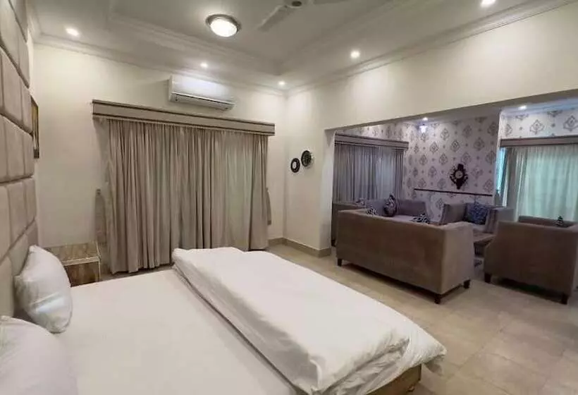 پانسیون Secure Inn Guest House Bahria Town