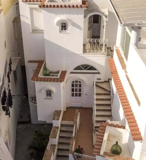 Majatalo To Be Capri