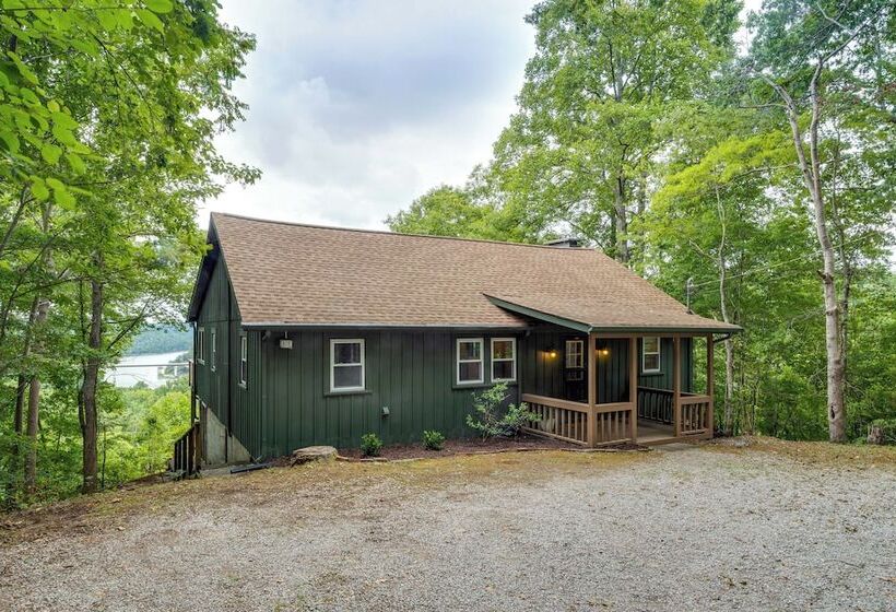 Center Hill Couples Retreat Cabin: Lake View, Deck