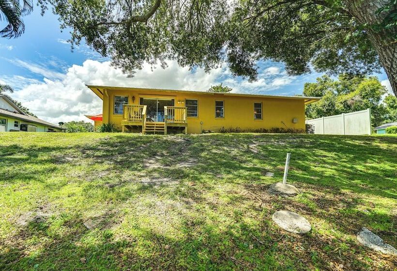 Canal Front Lake Placid Home W/ Boat Dock & Lift!