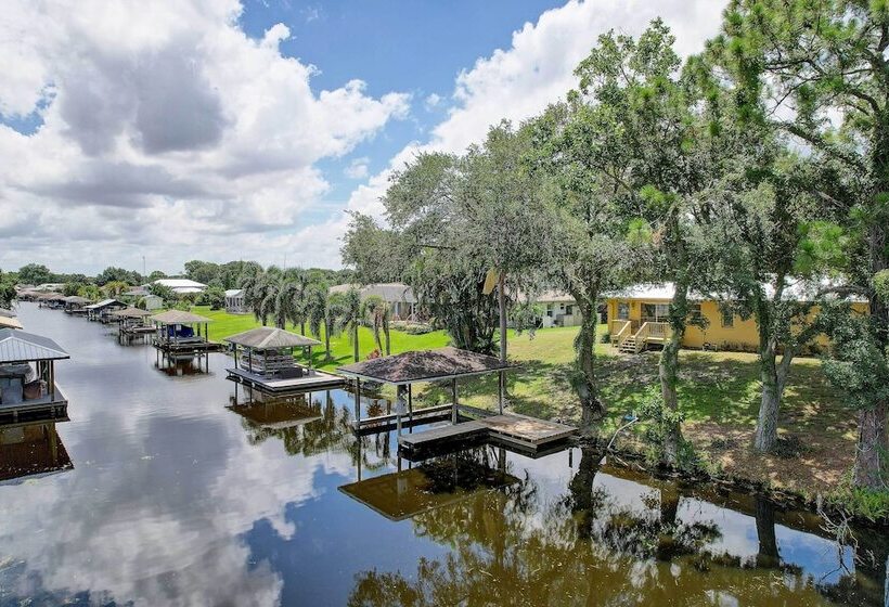 Canal Front Lake Placid Home W/ Boat Dock & Lift!