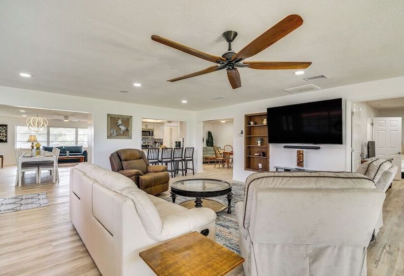 Canal Front Lake Placid Home W/ Boat Dock & Lift!