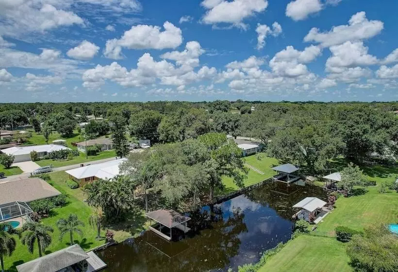 Canal Front Lake Placid Home W/ Boat Dock & Lift!