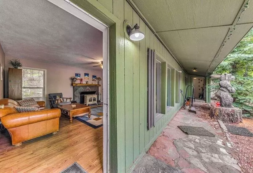 Central Cloudcroft Retreat W/ Wood Burning Stove!
