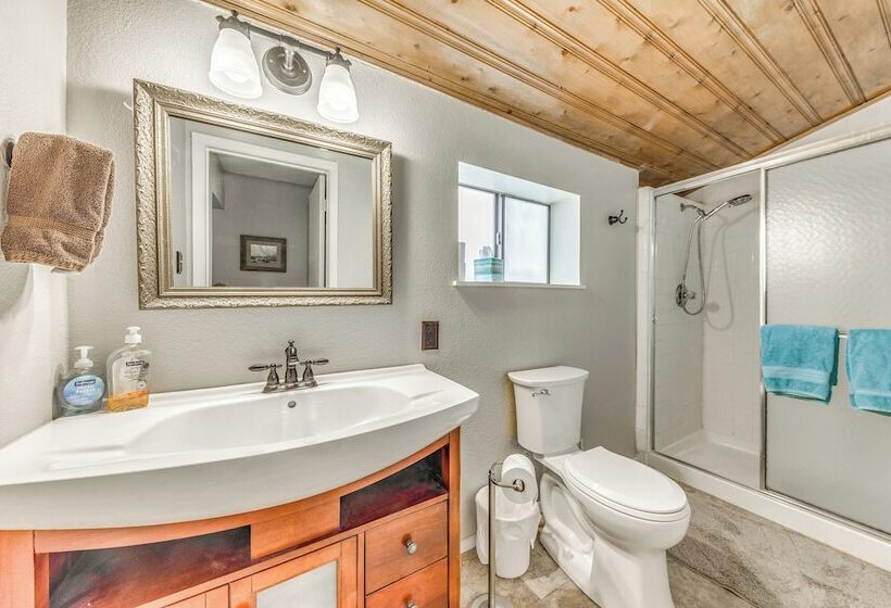 Central Cloudcroft Retreat W/ Wood Burning Stove!