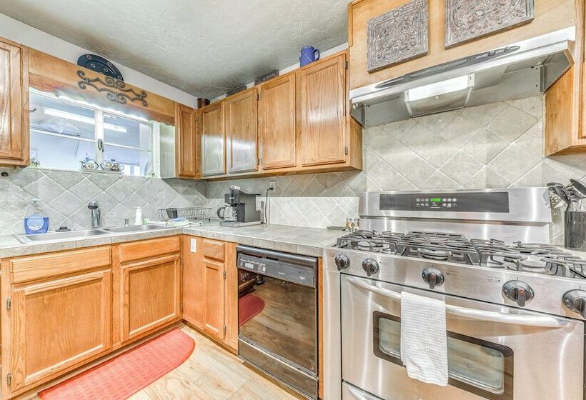 Central Cloudcroft Retreat W/ Wood Burning Stove!