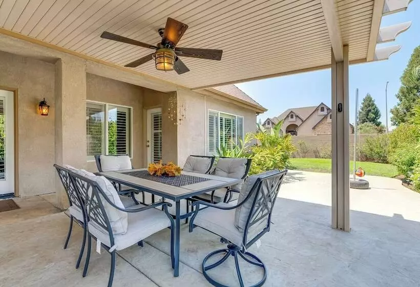Clovis Retreat W/ Patio & Yard ~ 3 Mi To Old Town!