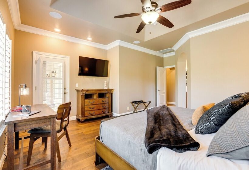 Clovis Retreat W/ Patio & Yard ~ 3 Mi To Old Town!