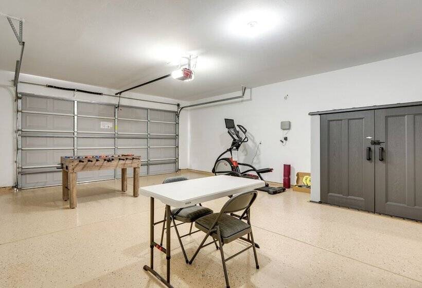 Clovis Retreat W/ Patio & Yard ~ 3 Mi To Old Town!