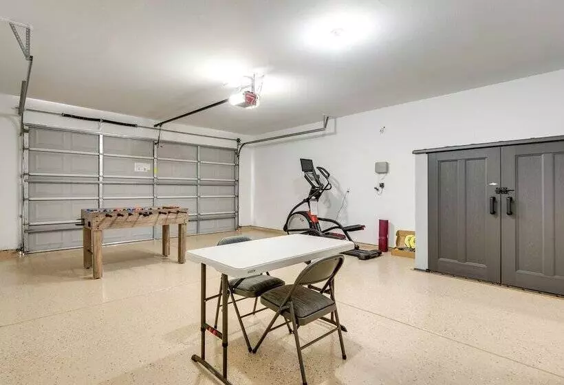 Clovis Retreat W/ Patio & Yard ~ 3 Mi To Old Town!