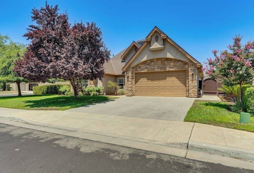 Clovis Retreat W/ Patio & Yard ~ 3 Mi To Old Town!