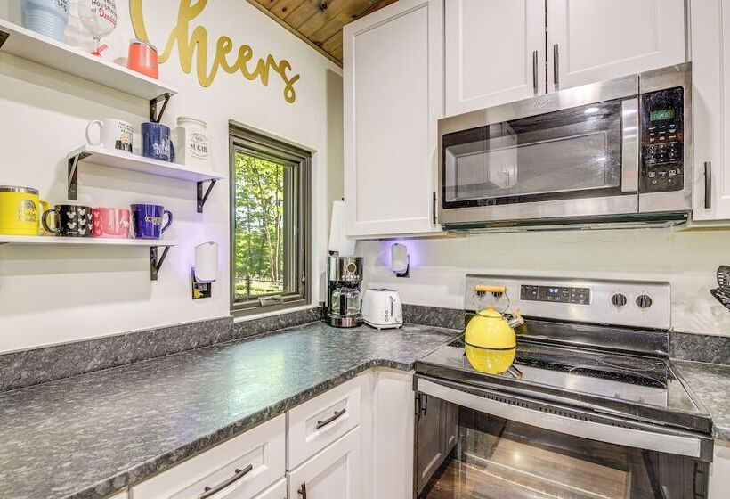 Dandridge Home On Douglas Lake W/ Hot Tub & Dock!