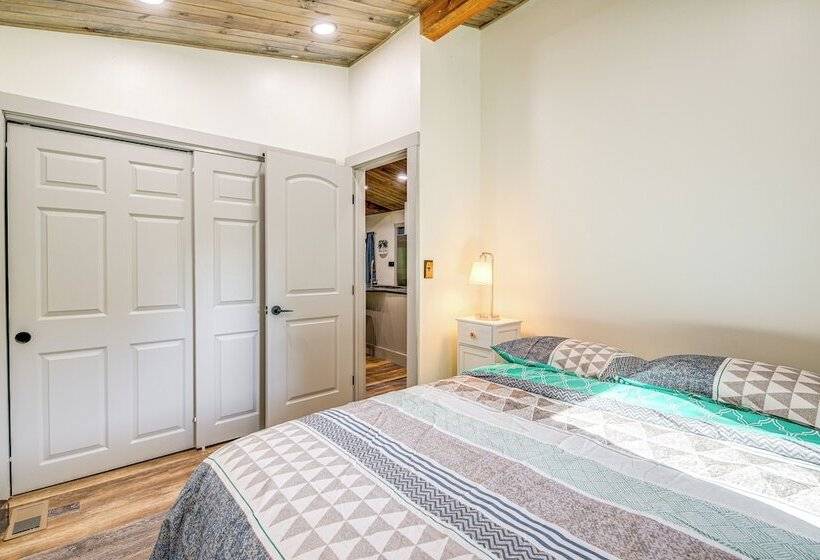 Dandridge Home On Douglas Lake W/ Hot Tub & Dock!