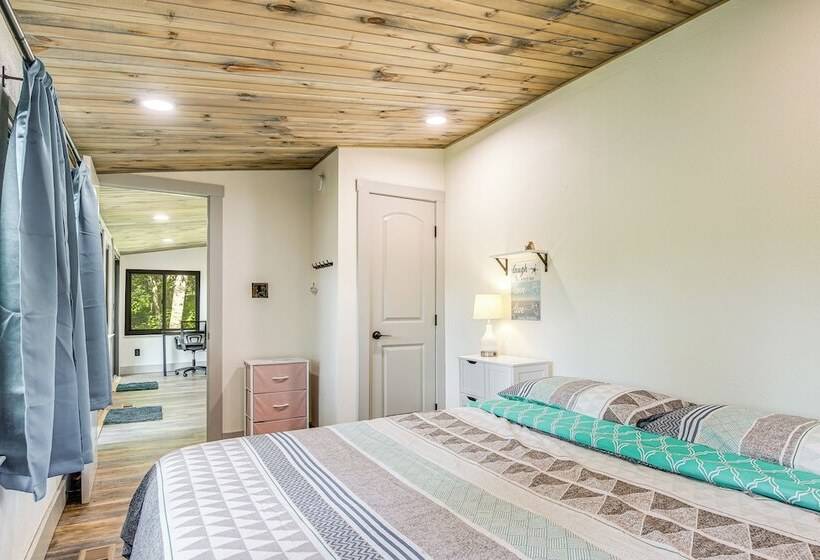 Dandridge Home On Douglas Lake W/ Hot Tub & Dock!