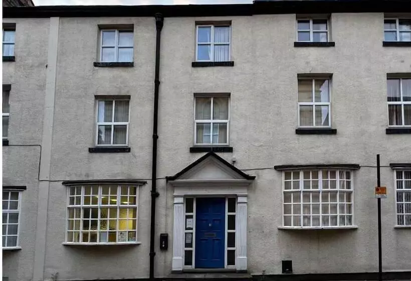 Hotelli The Court House