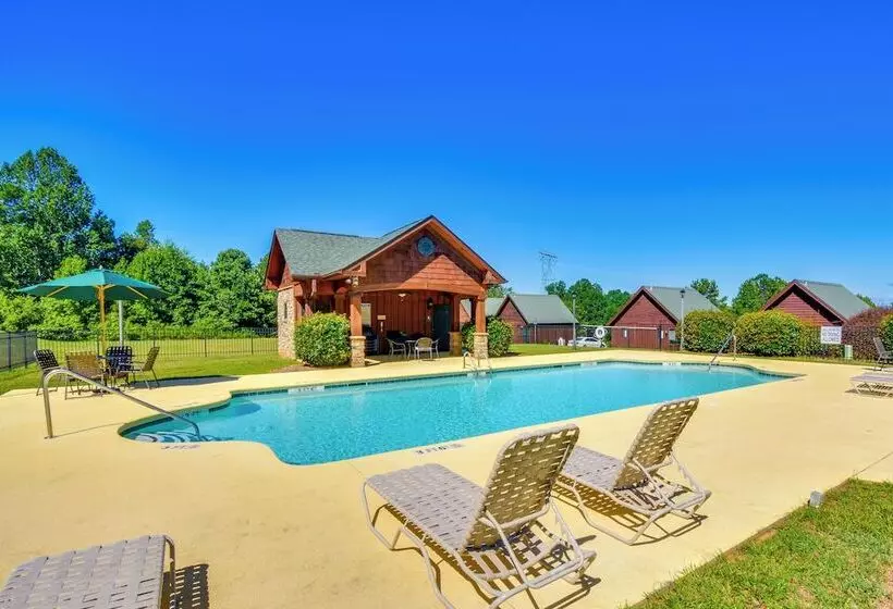 Lake Keowee Access: Idyllic Six Mile Cabin!