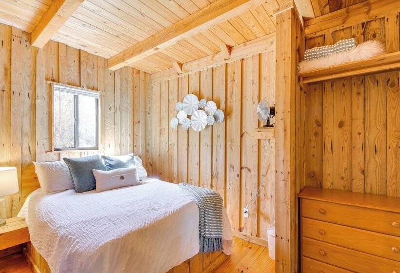 Lake Keowee Access: Idyllic Six Mile Cabin!