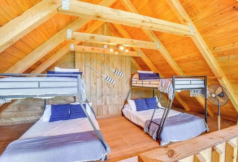 Lake Keowee Access: Idyllic Six Mile Cabin!