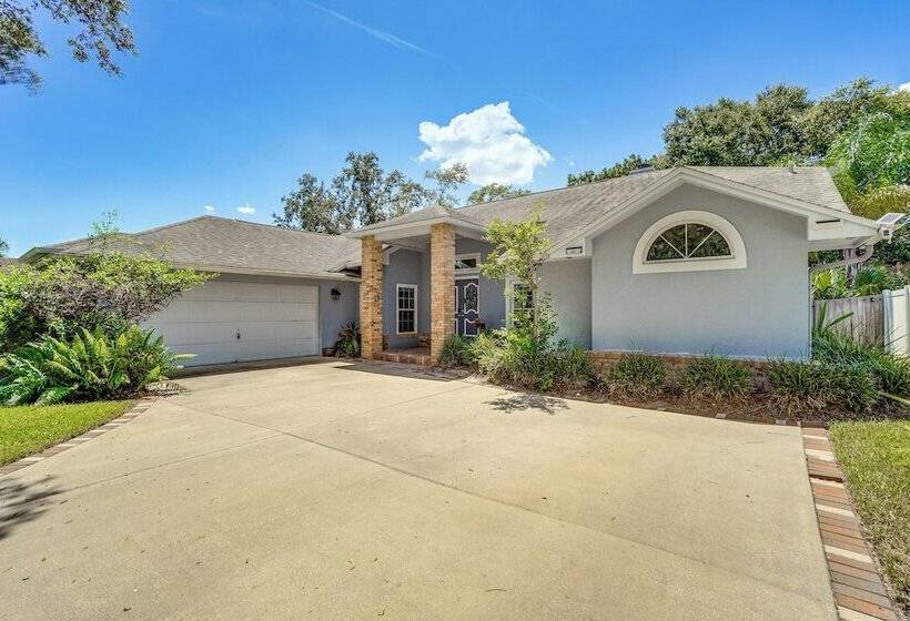 Screened Lanai + Fenced Yard: Luxe Orlando Home