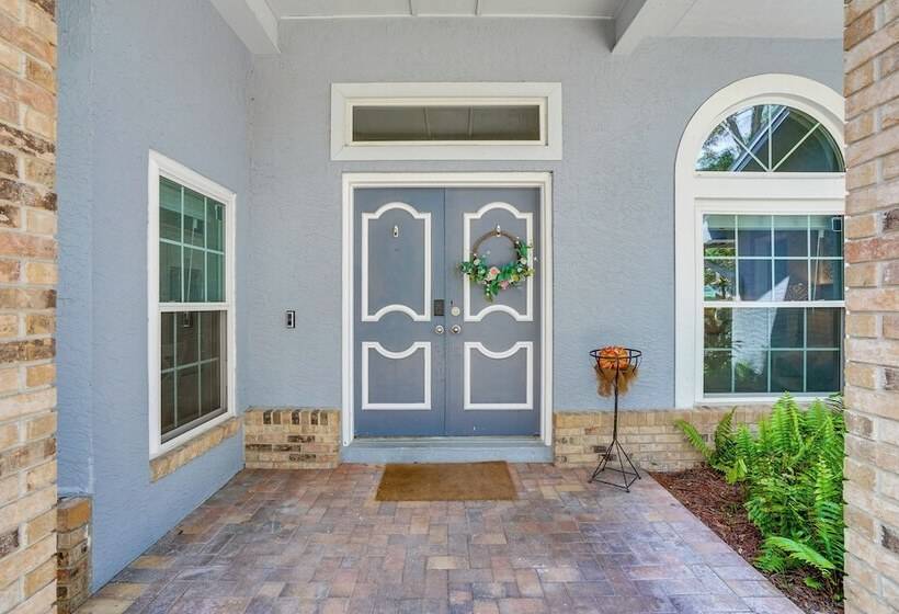 Screened Lanai + Fenced Yard: Luxe Orlando Home