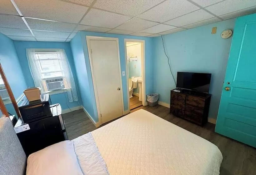 Mari Anne Motel