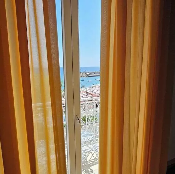 ペンション Galene   Beachfront In Costa D Amalfi
