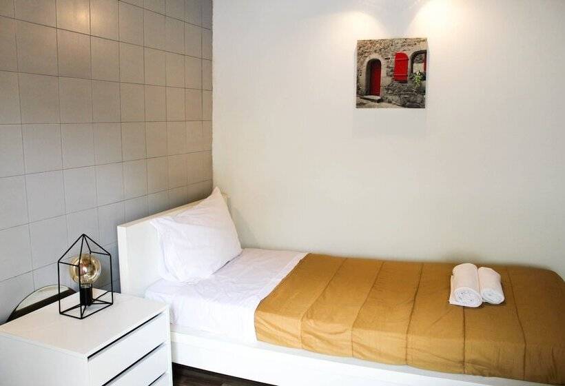 Пансион House 37north