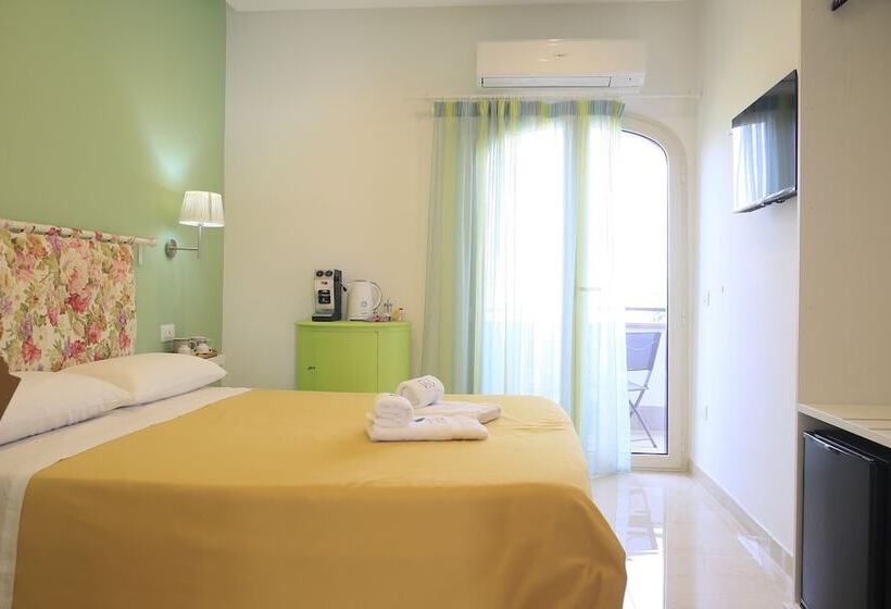 بنسيون Villa Del Gaudio Rooms & Apartments