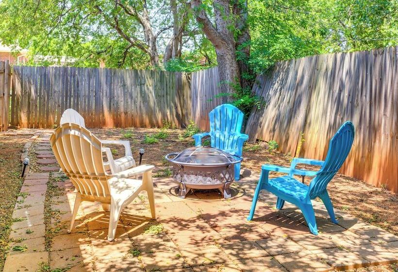 Pet Friendly Home In The Village W/ Fire Pit
