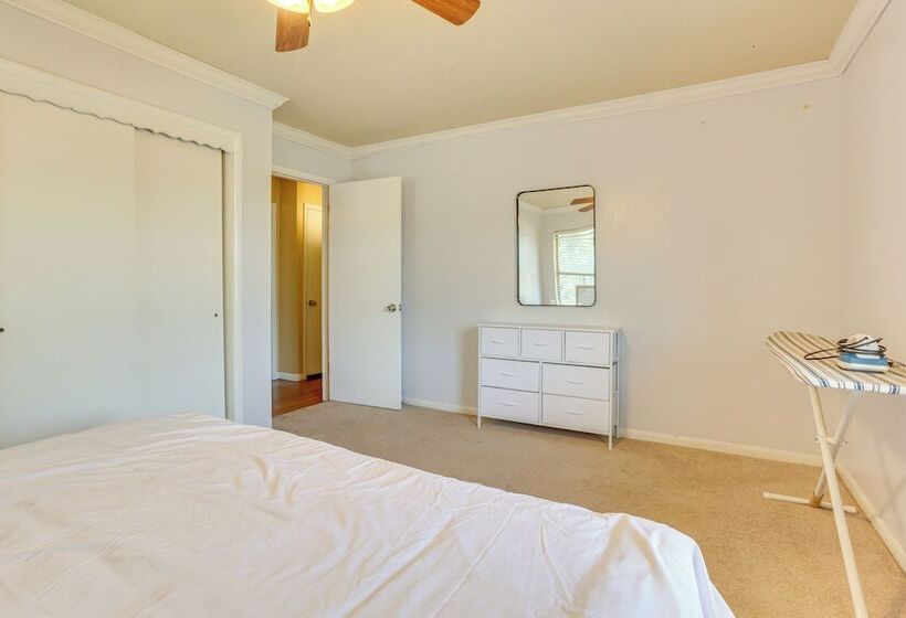 Pet Friendly Home In The Village W/ Fire Pit