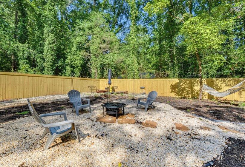 Pet Friendly Lavonia Cabin, Walk To Lake Hartwell!