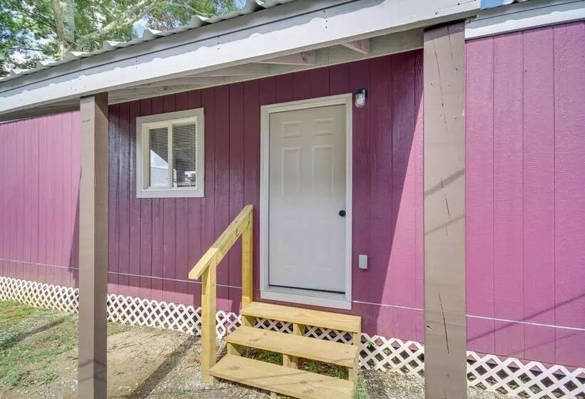 Pet Friendly Picayune Tiny Home Near Space Center!
