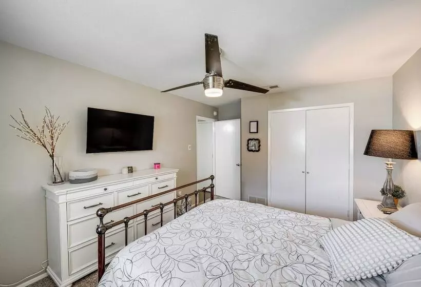 Pet Friendly Sachse Home W/ Patio, Fire Pit & Yard