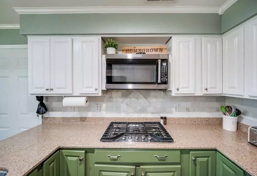 Pet Friendly Sachse Home W/ Patio, Fire Pit & Yard