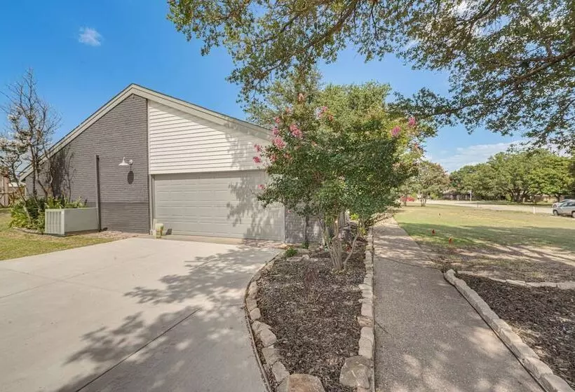 Pet Friendly Sachse Home W/ Patio, Fire Pit & Yard