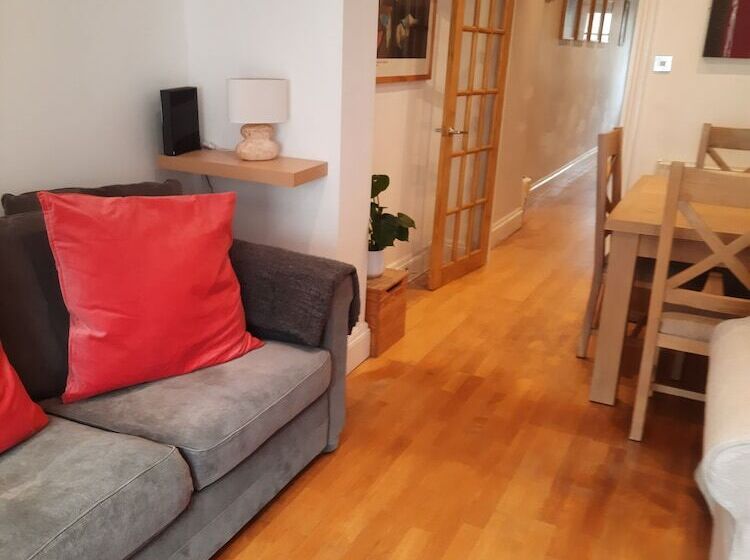 레지던스 Granada Road Seaside House