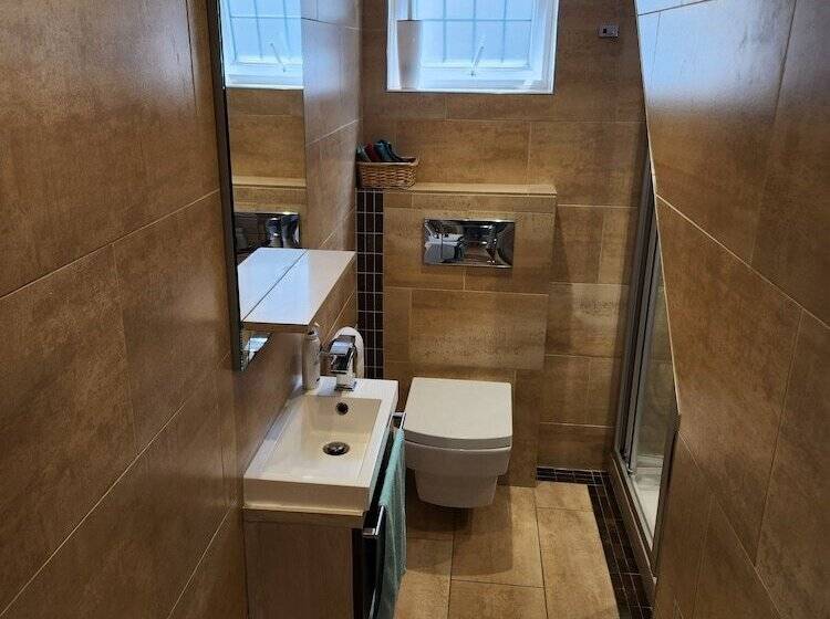 إقامة London Family Home Amazing Garden