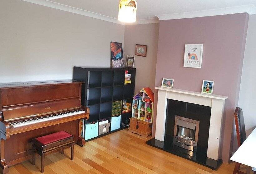 إقامة London Family Home Amazing Garden