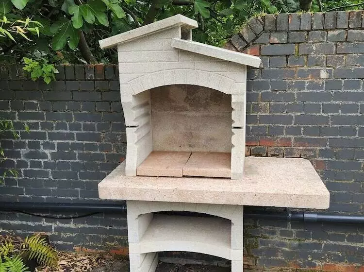 Residenssi London Family Home Amazing Garden