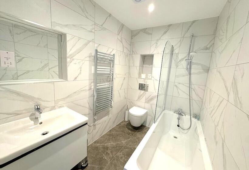 Резиденция Modern Townhouse, Close To 02,excel, 5mins To Tube