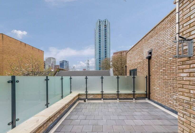 Резиденция Modern Townhouse, Close To 02,excel, 5mins To Tube