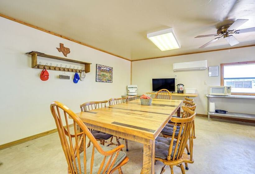 Riverfront Brady Retreat On 25 Acres!