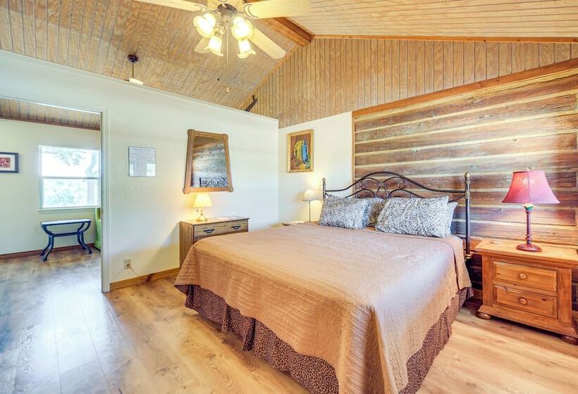 Riverfront Brady Retreat On 25 Acres!