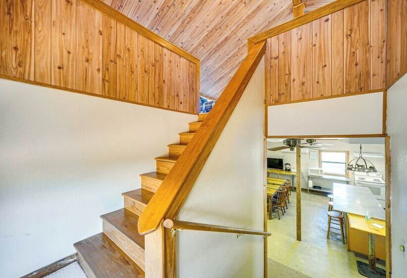 Riverfront Brady Retreat On 25 Acres!