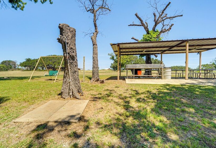 Riverfront Brady Retreat On 25 Acres!