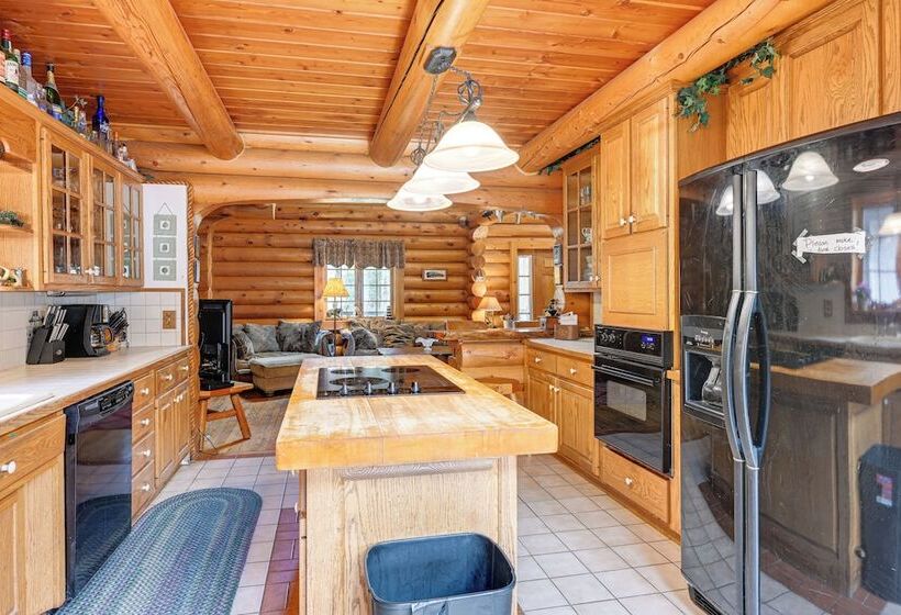 Spacious Sterling Cabin: Game Room, Private Pond!