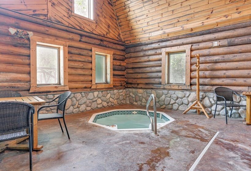 Spacious Sterling Cabin: Game Room, Private Pond!