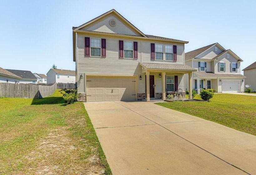 Spacious West Columbia Home W/ Patio & Grill!